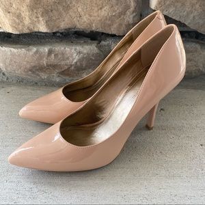 BCBGeneration || pale pink pumps